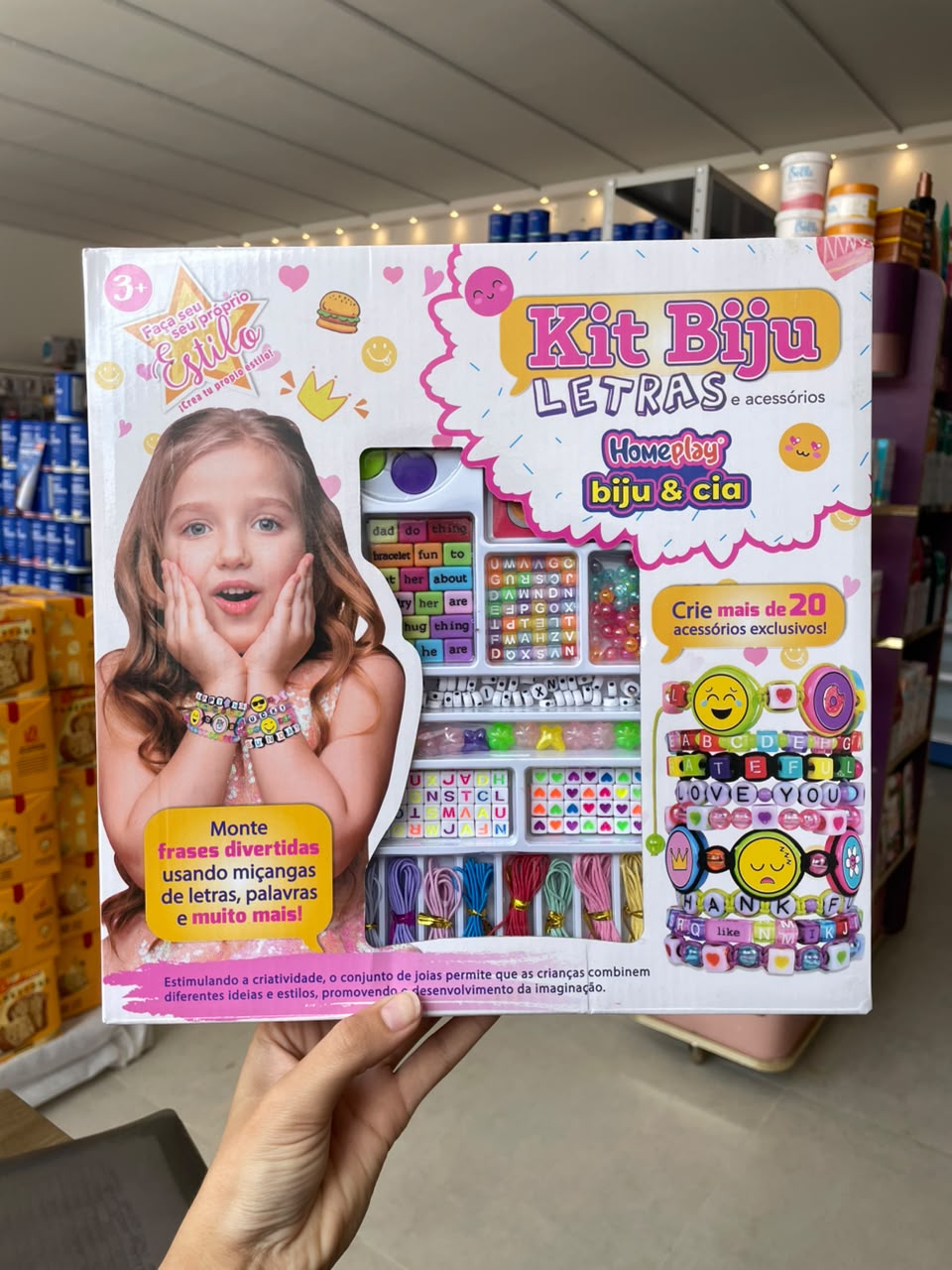 KIT BIJU LETRAS E ACESSORIOS U